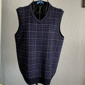 Wool vest. Color navy with pattern.